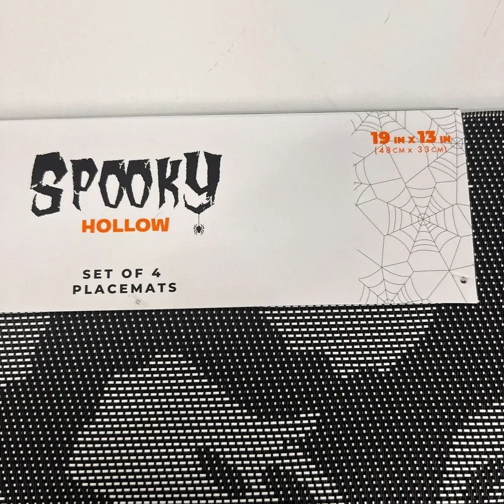 SPOOKY HOLLOW Dinner Placemats 4 Pack Ghost Print Halloween Black White‎ 19